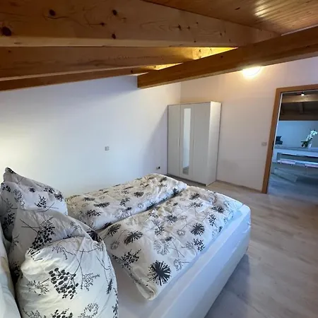 Apartment Leo 2 *